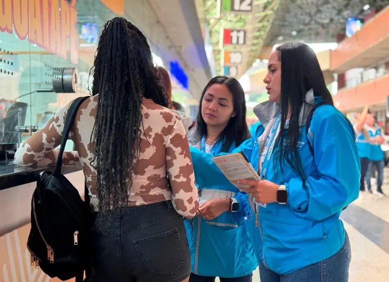 Las principales víctimas de trata de personas son mujeres, y a ellas se dirige especialmente la campaña para que no caigan en engaños. FOTO: ALCALDÍA