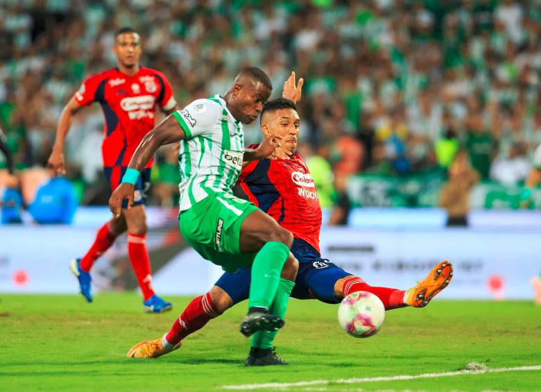 Imágenes del último clásico entre Nacional y DIM, que terminó con victoria verdolaga. FOTO Camilo Suárez