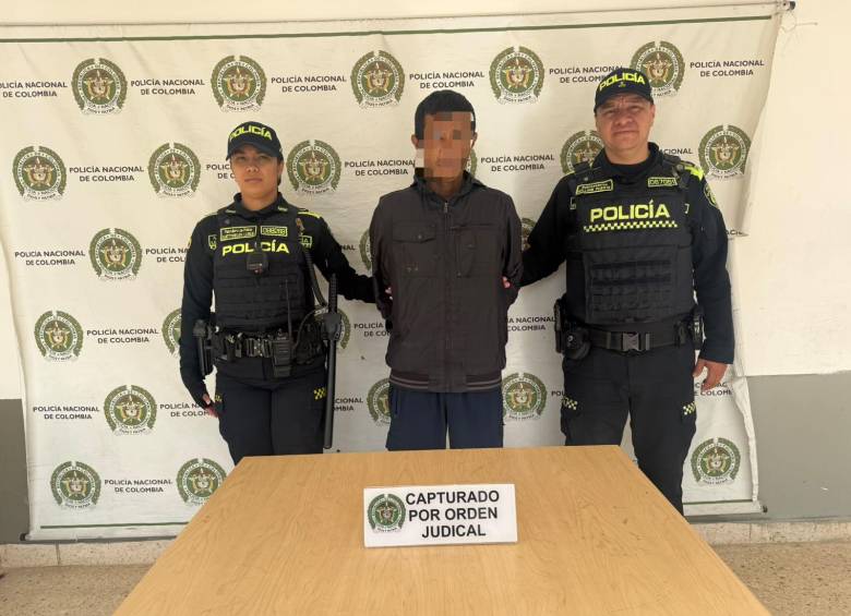 EL hombre capturado es acusado de delitos como extorsión, amenaza, fabricación, tráfico y porte de armas de fuego, acto sexual violento y tentativa de homicidio. Foto: Cortesía