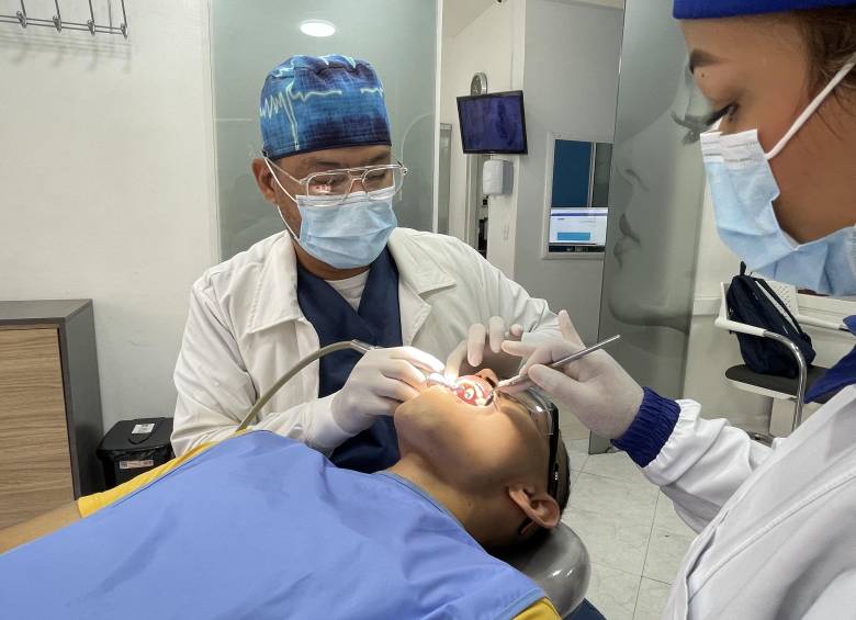 Mantener una buena higiene oral y visitar al dentista regularmente son medidas clave de prevención cardiovascular. FOTO Jaider Escobar