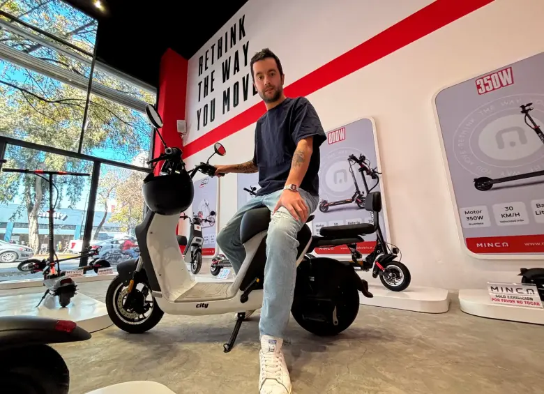 Gabriel Gutiérrez fundó Minca en 2016. Hoy día la compañía proyecta vender cerca de 15.000 vehículos eléctricos livianos durante 2026. FOTO CORTESÍA