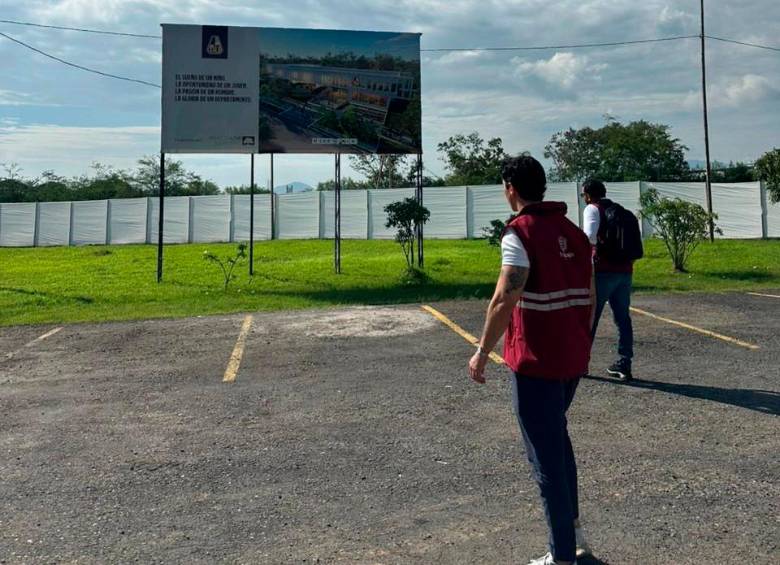 La medida en contra de la obra de Deportes Tolima se mantendrá hasta que el club y la constructora acrediten el cumplimiento de todos los estándares mínimos de seguridad. FOTO: Cortesía MinTrabajo