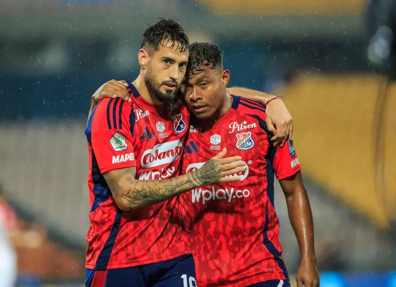 El delantero argentino Francisco Fydriszewski y el volante cordobés Léider Berrío son inicialistas del cuadro rojo de Antioquia. Foto: Camilo Suárez