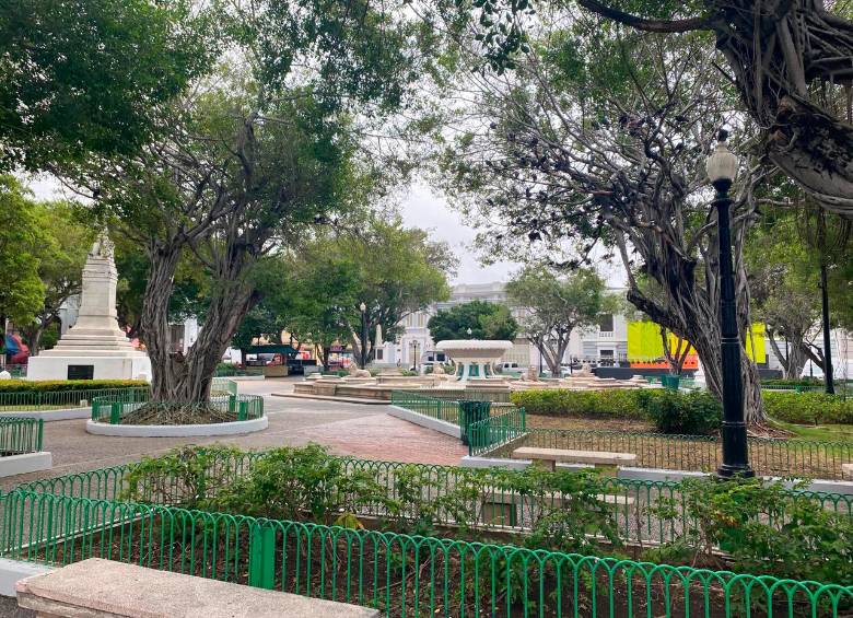 Parque bombas, con su fuente de las delicias, construida en 1882 por Máximo Meana.