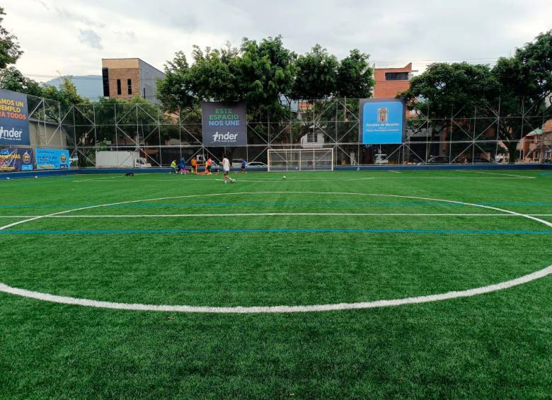 Las canchas, por definición son para el disfrute gratuito de todos los ciudadanos. FOTO: EL COLOMBIANO