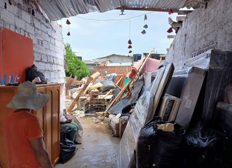 una de las viviendas y negocios afectados por la emergencia. FOTO: Cortesía Turbo TV.
