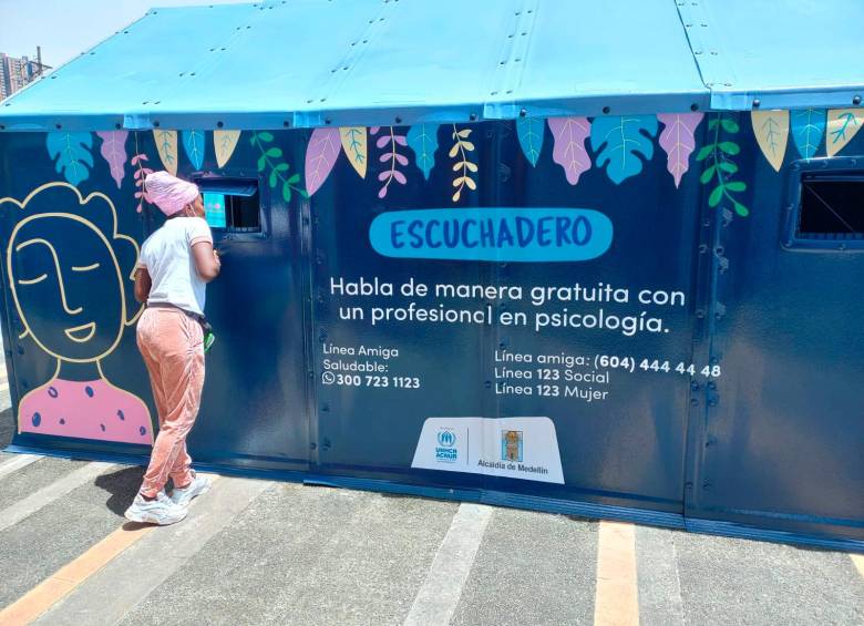 Los 77 Escuchaderos en Medellín están abiertos de lunes a sábado de 9:00 a.m. a 5:00 p.m. disponibles para todo quien quiera acercarse. FOTO mauricio palacio