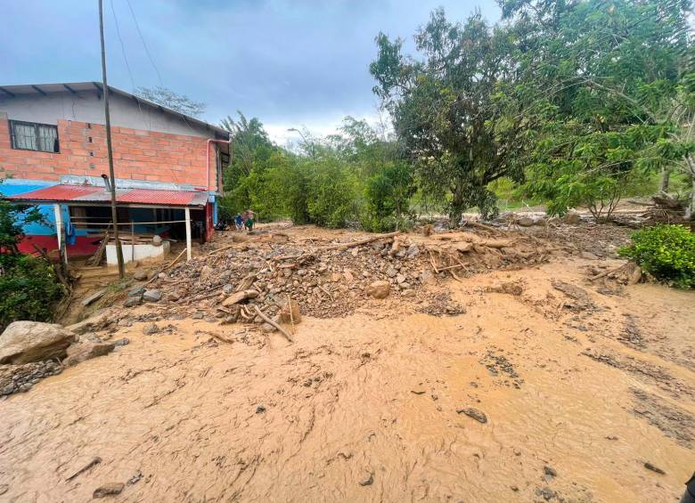 En Fredonia hubo una avenida torrencial que no dejó víctimas, gracias a que los organismos de socorro evacuaron a los residentes a tiempo. FOTO: CORTESÍA DAGRÁN. 