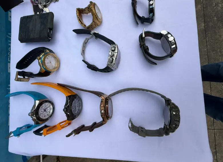 Varios relojes, de mujeres y hombres, también hacen parte de los elementos hurtados que el CTI busca entregar a sus dueños. Foto: Cortesía Mi Oriente