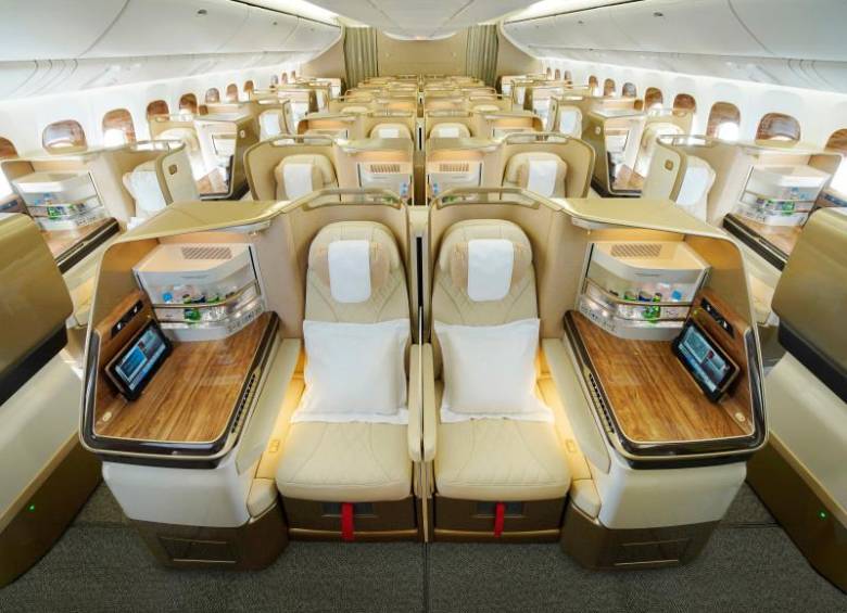 Las cabinas que ofrece Emirates a sus clientes en Colombia, a bordo del Boeing 777. FOTO CORTESÍA EMIRATES