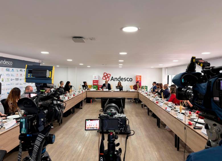 Andesco manifestó preocupación por retrasos en pagos de subsidios de energía y gas y la deuda con Air-e, seguridad jurídica, nuevos marcos tarifarios de acueducto y aseo y proyectos de ley sin sustento técnico. FOTO cortesía Andesco