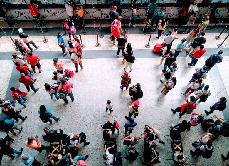 En la temporada alta se aumentó en un 25 % el personal de las terminales. FOTO JAIME PÉREZ