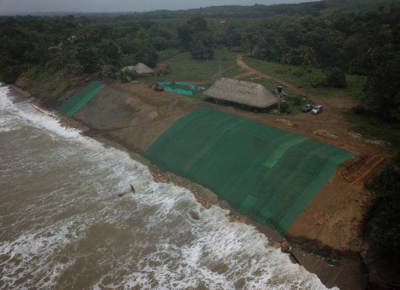 Aspecto de uno de los sistemas para frenar la erosión costera en el Urabá antioqueño. FOTO: Cortesía Gobernación de Antioquia