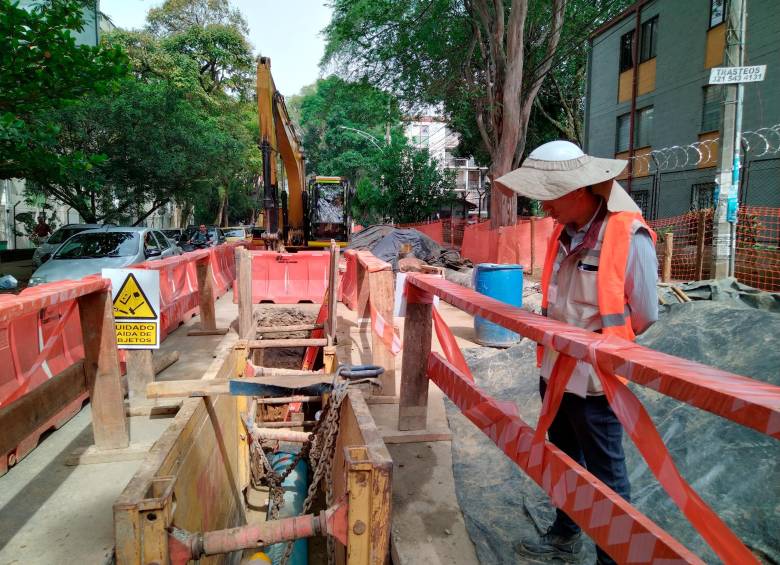 Los trabajos de EPM en Bello incluyen la instalación de 5,2 km de tuberías nuevas de acueducto. FOTO: CORTESÍA EPM
