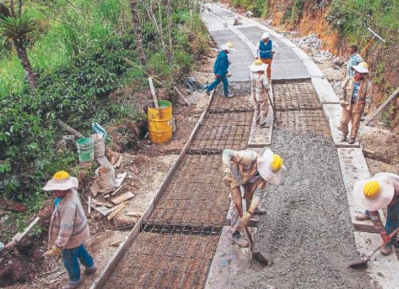 Más de 130 municipios del país ya han presentado su solicitud a las gobernaciones para modernizar las vías terciarias. FOTO Cortesía