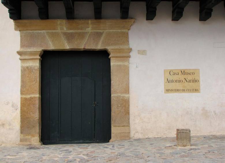 Esta es la entrada de la Casa Museo Antonio Nariño en Villa de Leyva, lugar donde sucedió el atípico hecho astrológico de leerle la carta astral al prócer Francisco de Paula Santander. FOTO: REDES SOCIALES