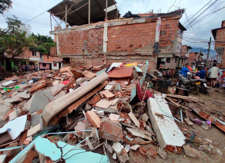 En Bello también se reportó el desplome de una vivienda en el sector El Tapón. Foto: Jaime Pérez