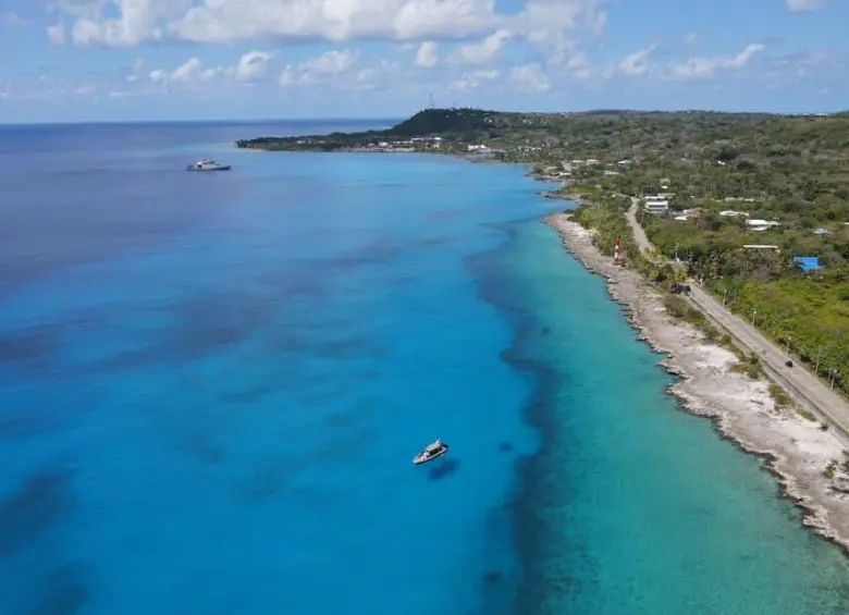 El aumento del nivel del mar es uno de los efectos más visibles del cambio climático y amenaza a cientos de millones de personas que viven en zonas costeras. FOTO: Colprensa. 