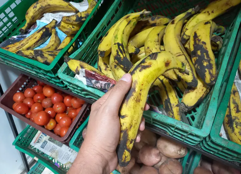 El control de precios sería una medida del gobierno Petro para evitar una espiral inflacionaria por el aumento decretado del salario mínimo. Foto: Mauricio Andrés Palacio Betancur.