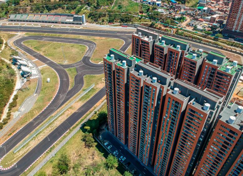 Los vecinos del Central Park reclaman que cuando compraron sus apartamentos les vendieron un parque ambiental que dista mucho del “mal vecino” que ahora tienen que soportar. FOTO: CARLOS VELÁSQUEZ