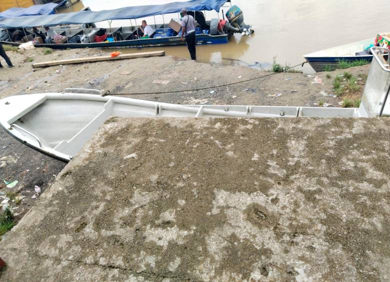 Más de 5.000 habitantes de Atrato Medio antioqueño se beneficiarán del mejoramiento del muelle de Murindó. FOTO cortesía Invías