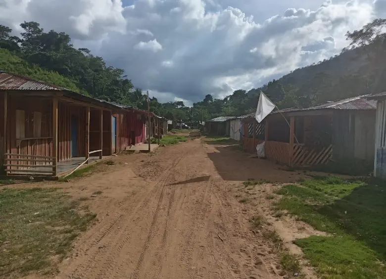 Más de 1.000 desplazados y 5.000 confinados en el municipio de Arenal, Bolívar, por enfrentamientos entre ELN y Clan del Golfo. FOTO: CONSEJERÍA PRESIDENCIAL