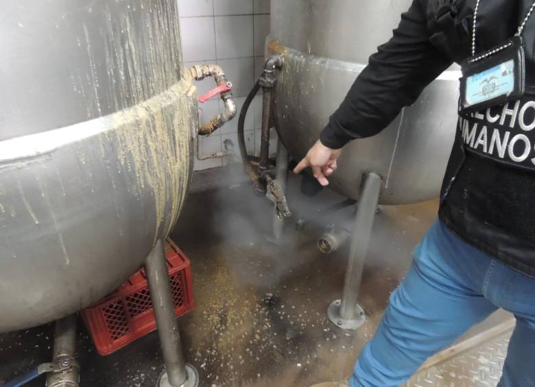 Cocineros y reos de la cárcel de Pedregal están en riesgo por las malas condiciones de la cocina. FOTO: CORTESÍA