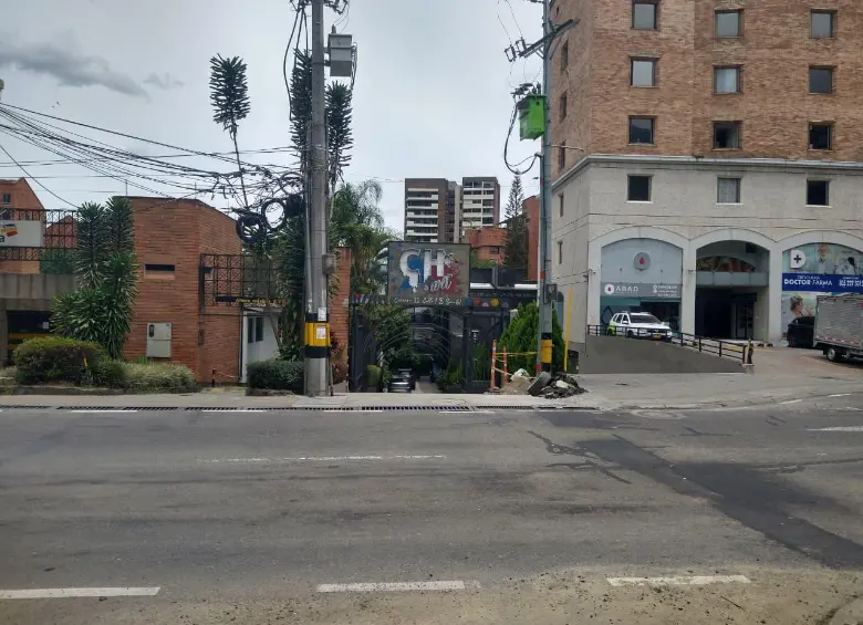 Dentro de este conjunto residencial, Fadi Al Refai fue encontrado sin vida luego de que llevara cinco días sin salir de su habitación. FOTO: GUILLERMO LEÓN OSPINA MUÑOZ