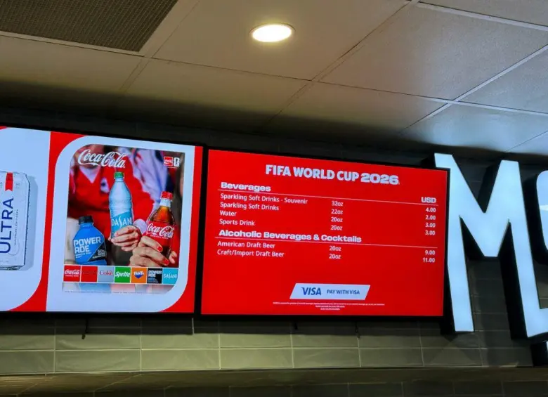 El estadio de Atlanta, donde España ha jugado en dos ocasiones, es la única sede mundialista en la que los aficionados pueden experimentar algo único: un hot dog (perro caliente o pancho) por dos dólares, cuatro veces menos que en otros coliseos, gracias a la rebeldía del dueño del Atlanta Falcons, que ha hecho bandera de evitar precios abusivos.