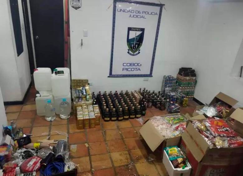El conductor del furgón será judicializado por porte de estupefacientes. FOTO CORTESÍA 