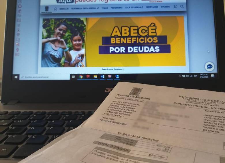 Imagen de referencia de pago de impuestos atrasados. Foto: Mauricio Andrés Palacio Betancur