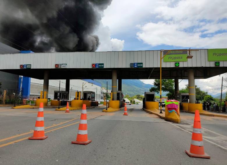 Dos muertos y un desaparecido en incendio en fábrica de Girardota
