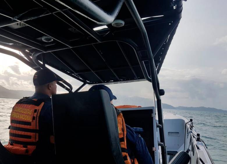 La Armada de Colombia dijo que mantendrá las labores de búsqueda y rescate de náufragos en el golfo de Urabá. FOTO COLPRENSA