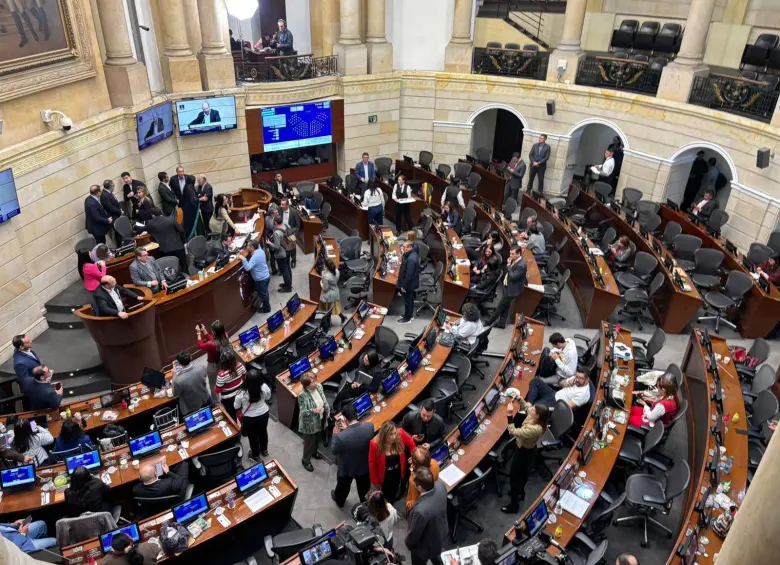 Senado aprobó en plenaria el articulado del Presupuesto 206. Ayer lo había hecho la Cámara. FOTO: Senado.