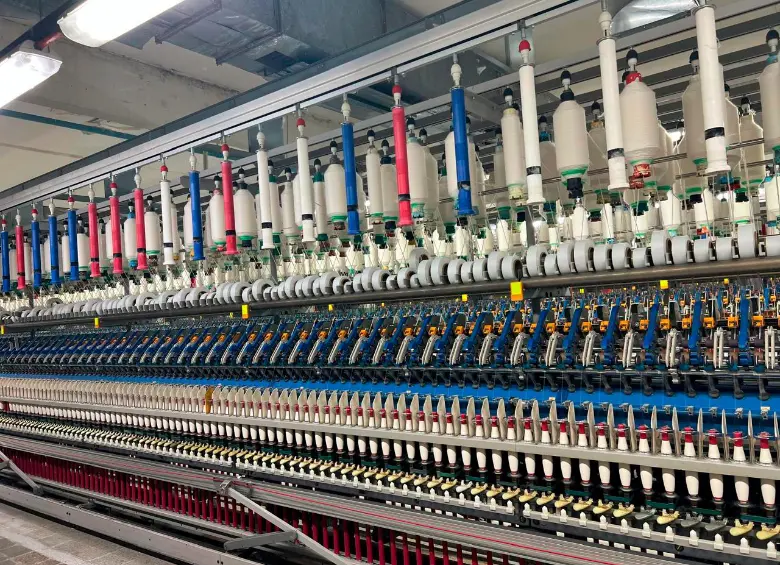 Las hilanderías del país están trabajando a media máquina. FOTO CORTESÍA. 