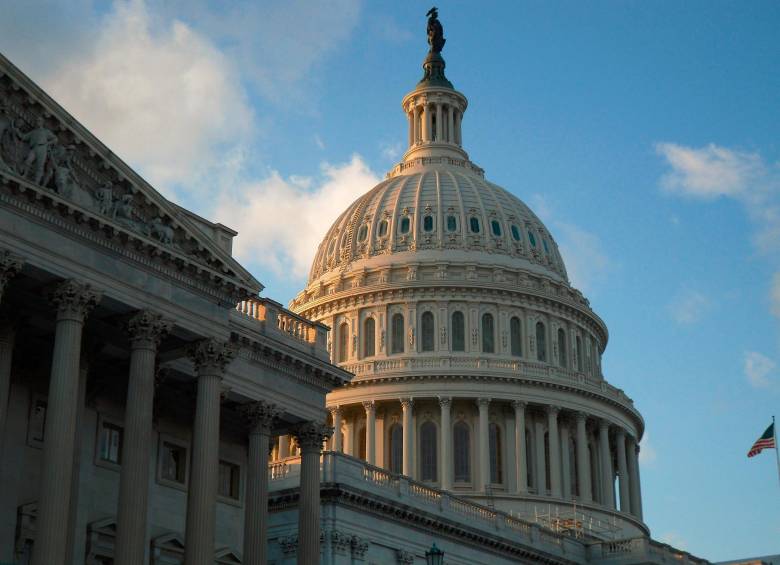 Los congresistas Josh Hawlye y Ken Buck lideran la propuesta. Foto: Pixabay