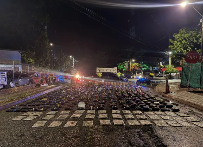 Según las autoridades, la sustancia tendría un valor comercial aproximado de $168 millones. FOTO Policía Antioquia. 