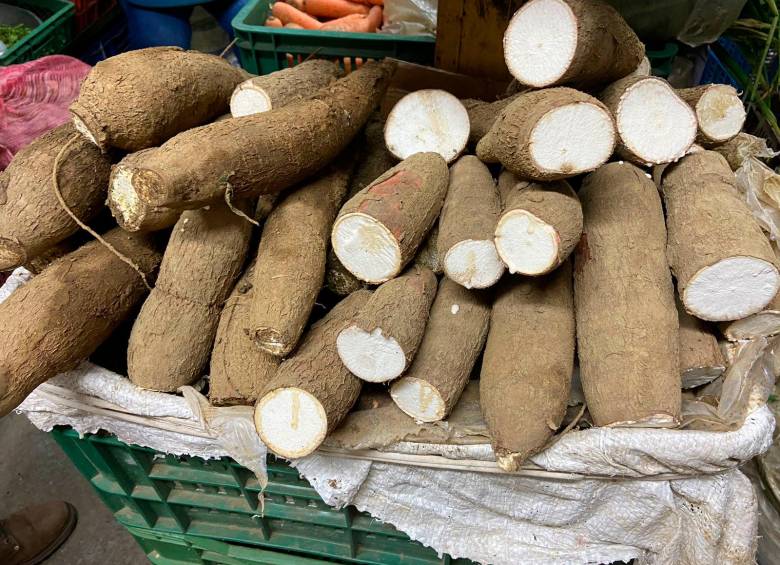 En los últimos doce meses la variación del precio de la yuca alcanza el 102,98%, según el Dane. FOTO: ARCHIVO EC