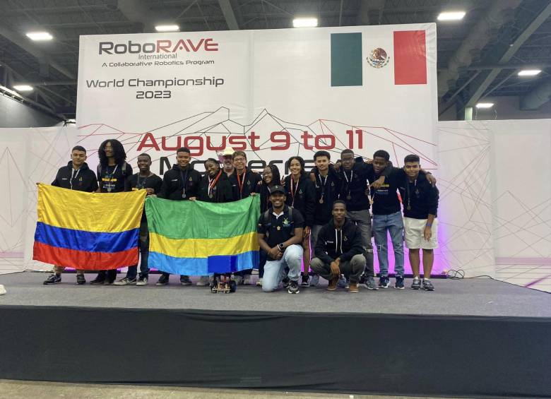 Los nuevos campeones mundiales de robótica tienen entre 12 y 16 años. FOTO: Facebook Team Robotics del Pacífico
