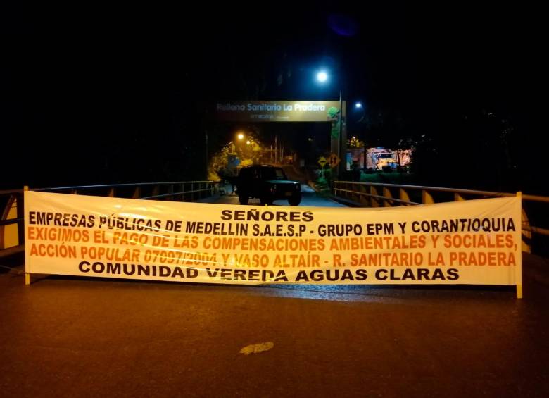 Los manifestantes pidieron diálogos con el gobernador de Antioquia, el alcalde de Medellín, el gerente de EPM y la ministra de Medio Ambiente. FOTO: CORTESÍA