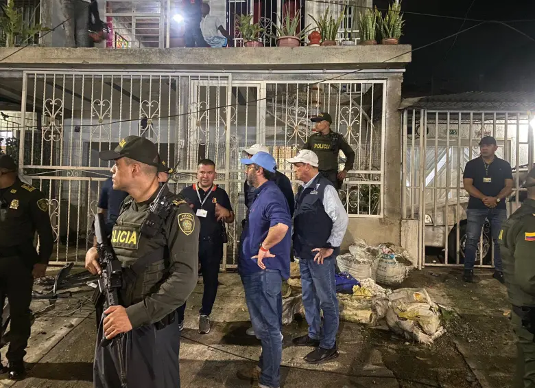 Las autoridades están en la zona atendiendo a la población y asegurando que no se presenten más atentados. Foto: Personería de Cali.