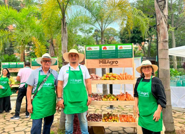 Cultivadores de cinco subregiones de Antioquia comercializarán sus productos bajo el sello de confianza MilAgro. FOTO Cortesía Secretaría de Agricultura de Antioquia