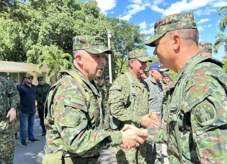 La cúpula militar se desplazó a Norte de Santander para evaluar el dispositivo de seguridad y reforzar las operaciones en el Catatumbo. FOTO: Segunda División del Ejercito Nacional vía X. 