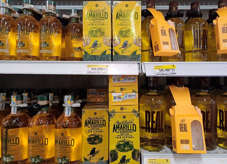 El precio de licores en Colombia, como el aguardiente, caerá hasta 15% luego de que la Corte Constitucional suspendiera la emergencia económica. FOTO EL COLOMBIANO