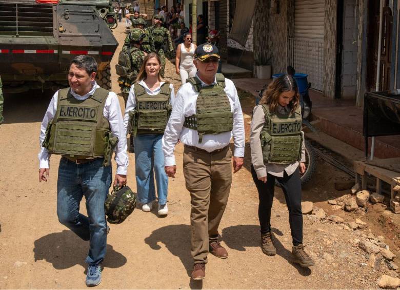 El presidente Petro ordenó a su gabinete que viajara el domingo 13 de octubre hasta El Plateado, que es más exactamente un corregimiento del municipio de Argelia. Foto: Presidencia