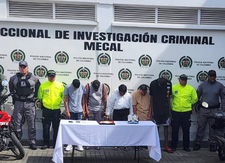 Las cinco personas capturadas por el crimen de María Camila Potosí, en Cali. Foto: Policía
