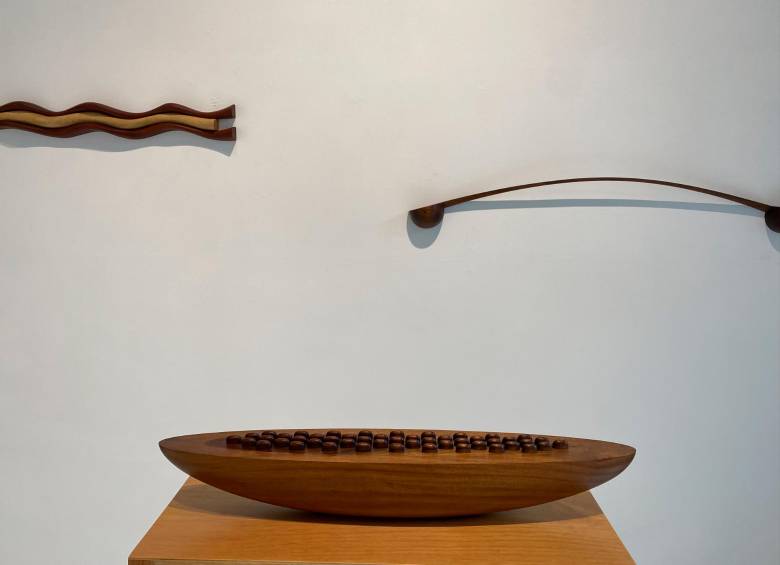 Esculturas en madera y otros materiales en La Balsa Arte. FOTO Cortesía