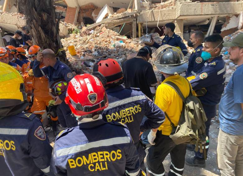 Terremoto en Cali. Así quedó un edificio ubicado en el barrio Nuevo Tequendama, sur de la ciudad. Foto: Andrés Carmona-El Colombiano