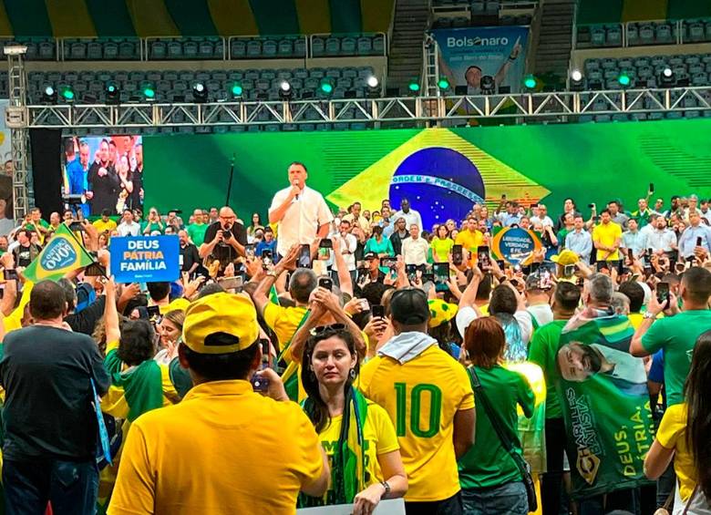 El presidente de Brasil, Jair Bolsonaro, oficializó su candidatura en un evento realizado en el en el pabellón deportivo Maracanazinho. FOTO: CORTESÍA PARTIDO LIBERAL