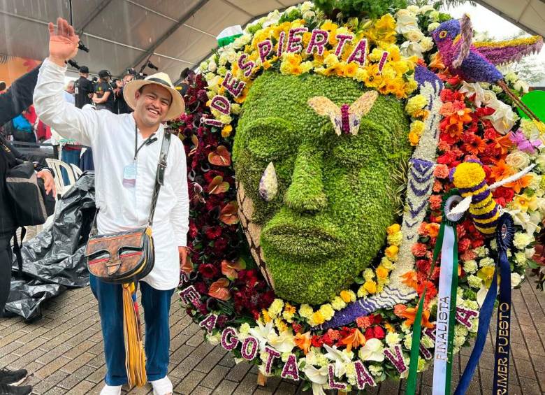 Fabián Atehortua Hincapié fue el ganador de la categoría Artística. FOTO ALCALDÍA DE MEDELLÍN